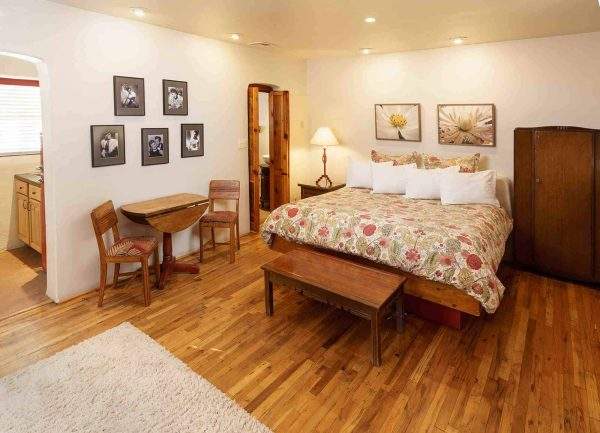 Babaloo / I Love Lucy Room at Blackstone Hotsprings